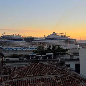 Apartamento In 3s, Funchal (Madeira)